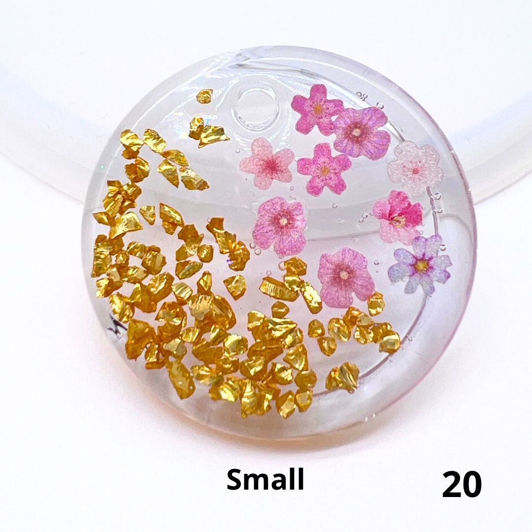 Färdiga Namnbrickor till din hund